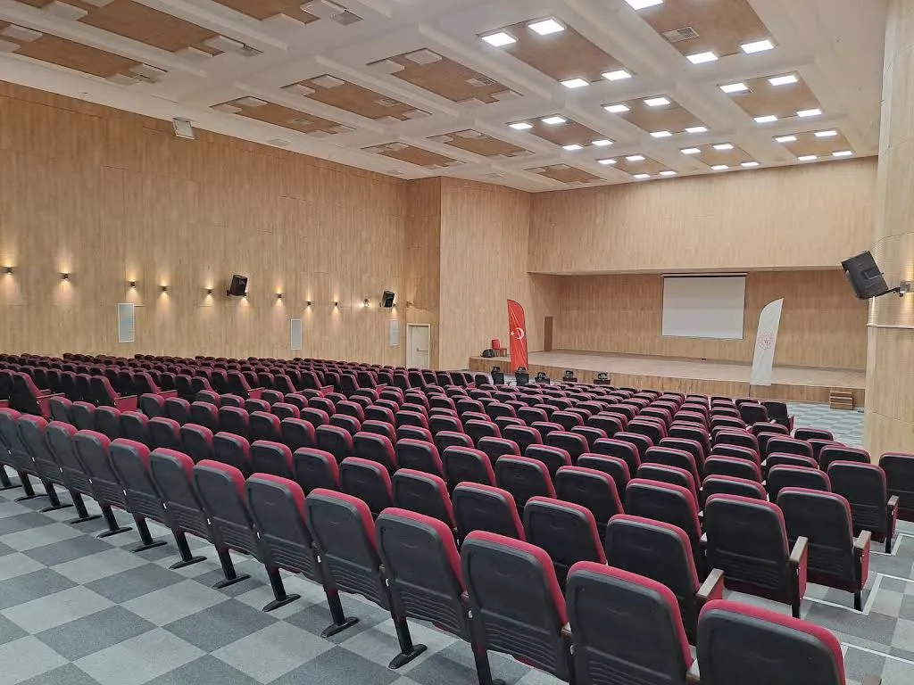 Çemberlitaş Gençlik Merkezi - cover