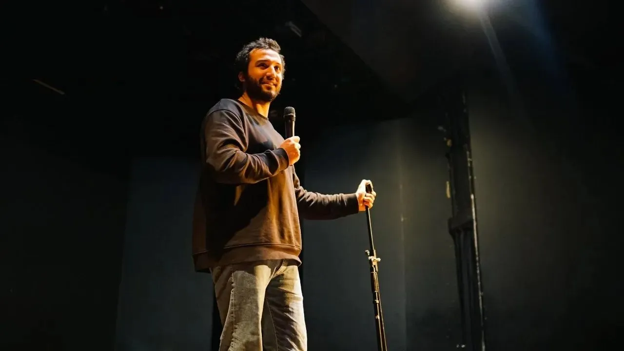 Akın Aslan Tek Kişilik Stand Up