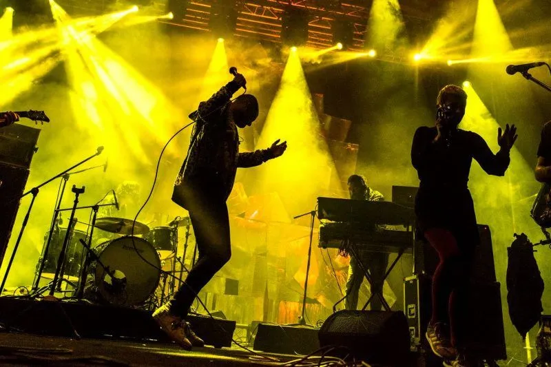 Büyük Ev Ablukada Akustik