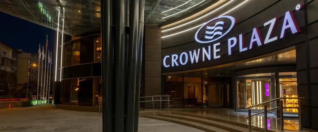 Crowne Plaza - cover