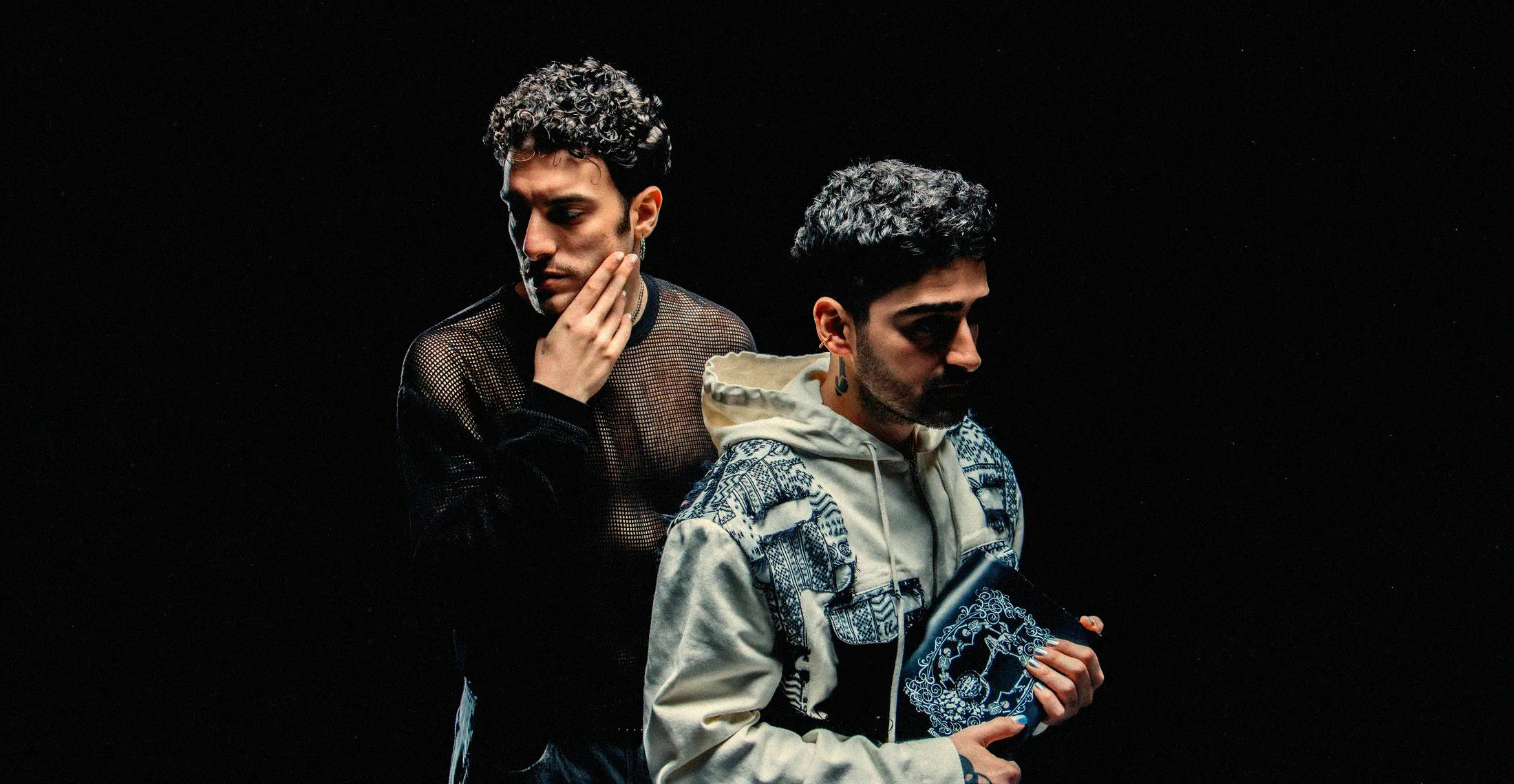 Dolu Kadehi Ters Tut