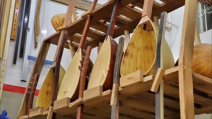 Bağlama Yapım Atölyesi