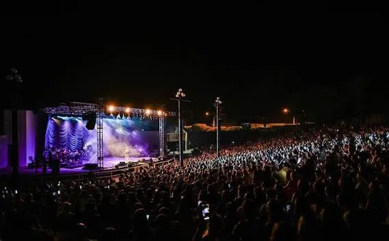 Alaçatı Amfi Tiyatrosu - cover