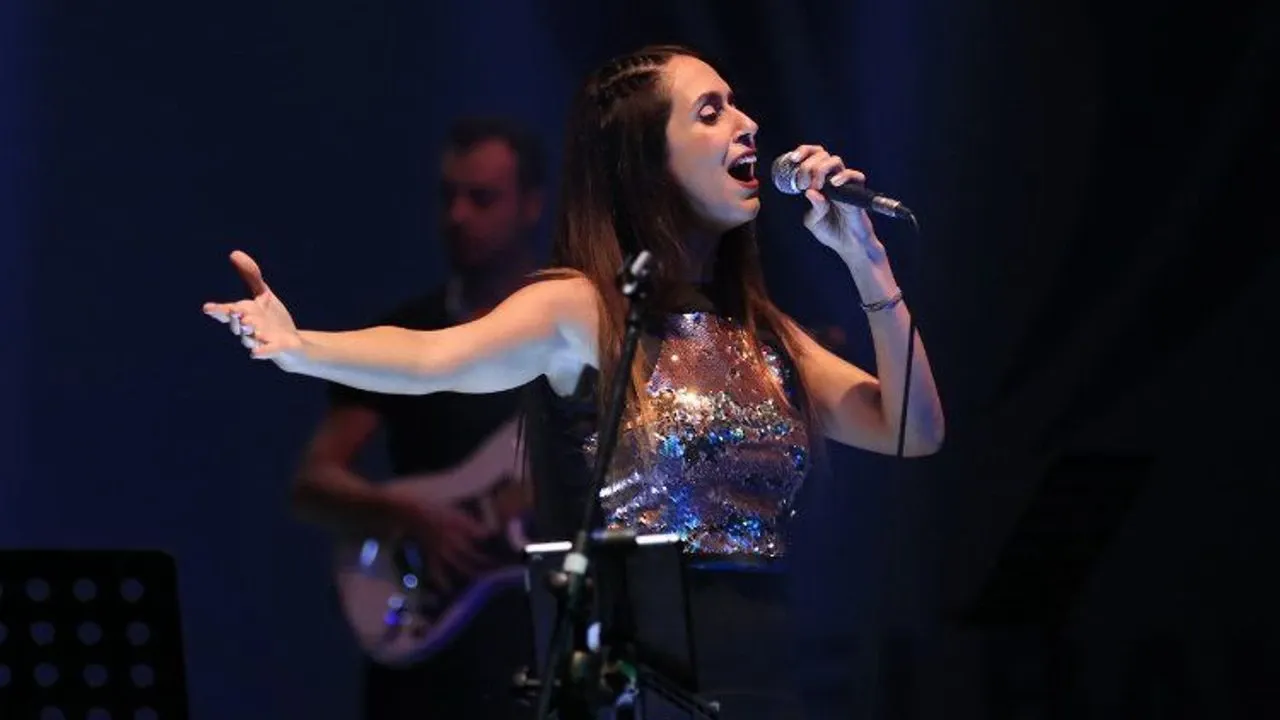 Merve Mete & İzBB Pop Orkestrası