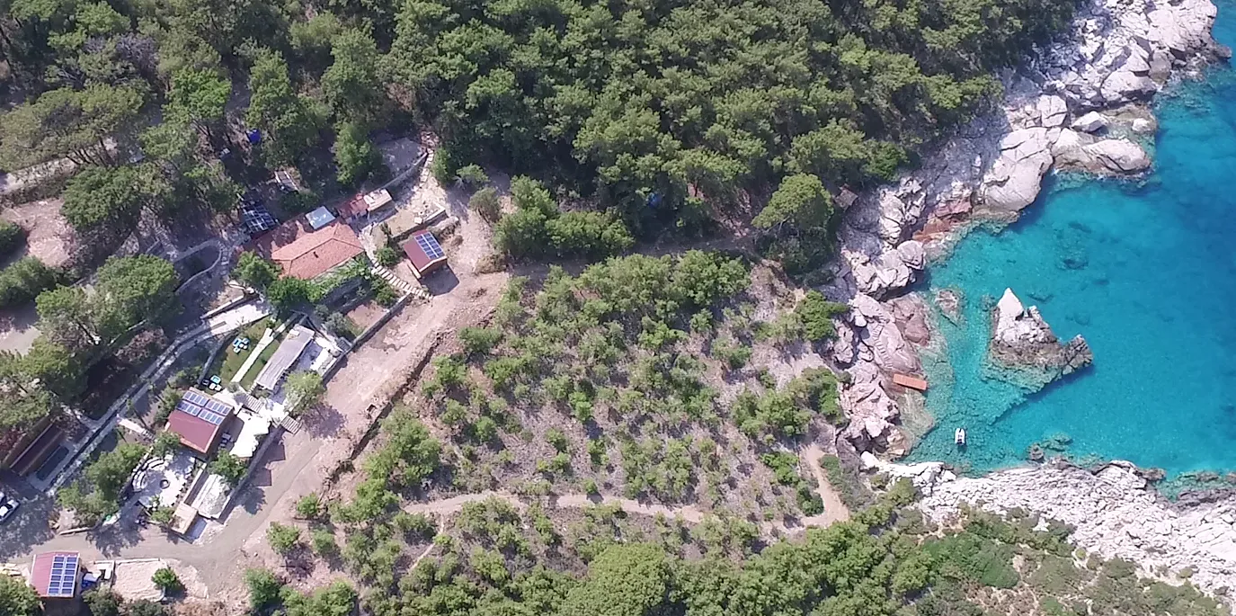 Rocas Roja Beach Hotel - cover