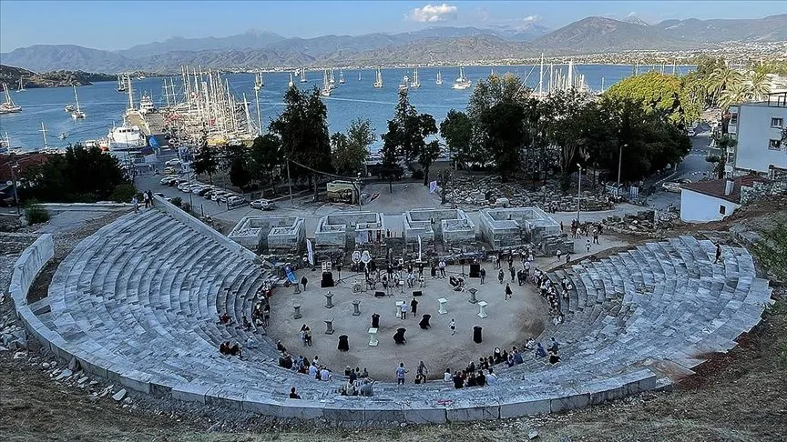 Telmessos Antik Tiyatrosu - cover