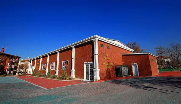 Çankaya Belediyesi Yılmaz Güney Sahnesi - cover