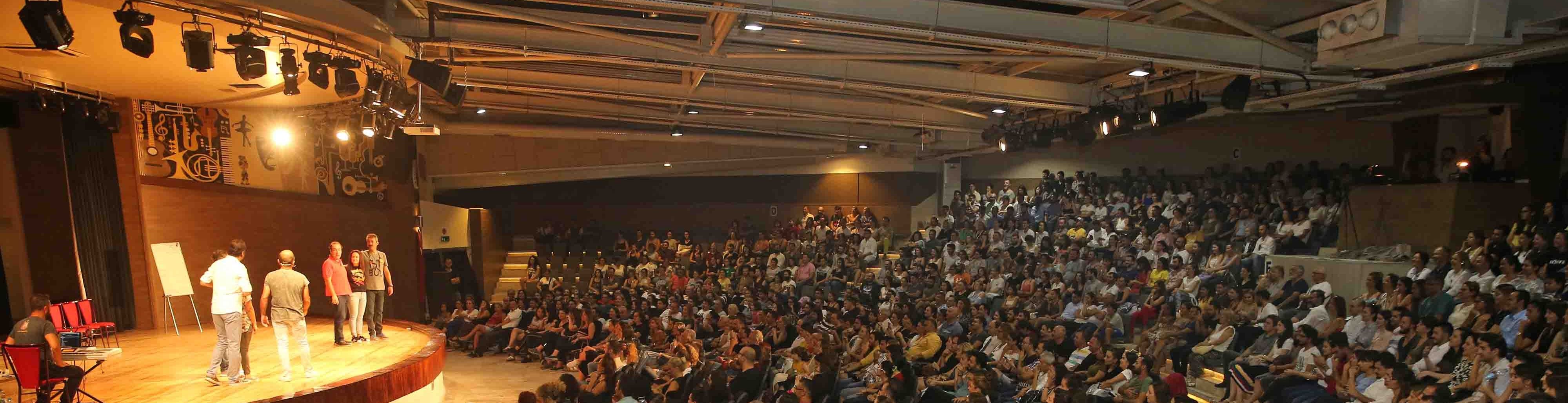 Bostanlı Suat Taşer Tiyatrosu - cover